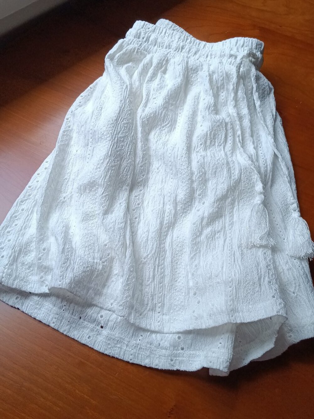 NWT BCBGeneration White Eyelet Knit Drawstring Waist Shorts Size S
